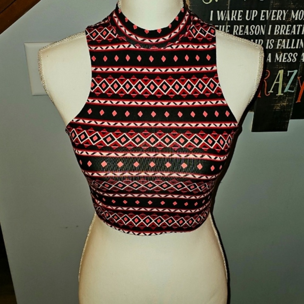 CHarlotte Russe Geometric Patterned Crop Top - Black and Pink Tank Top Sz Small